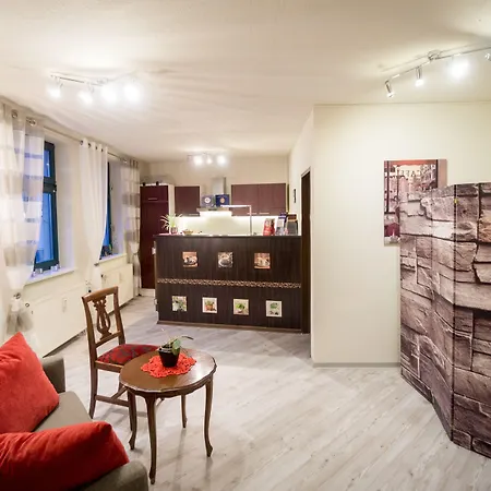 Stadt Aparthaus Lägenhet Waren (Mueritz)